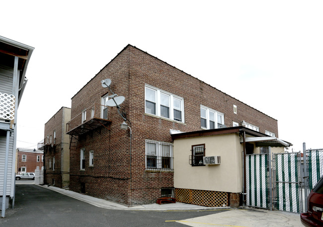 310 S 5th St in Elizabeth, NJ - Building Photo - Building Photo