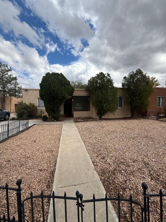 3612 Monte Vista Blvd NE in Albuquerque, NM - Building Photo