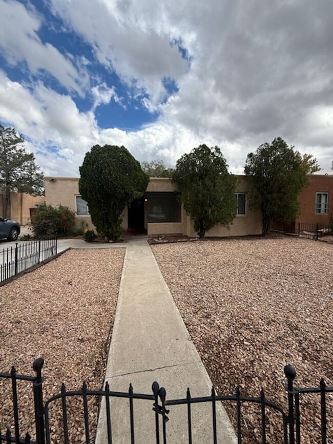 property at 3612 Monte Vista Blvd NE