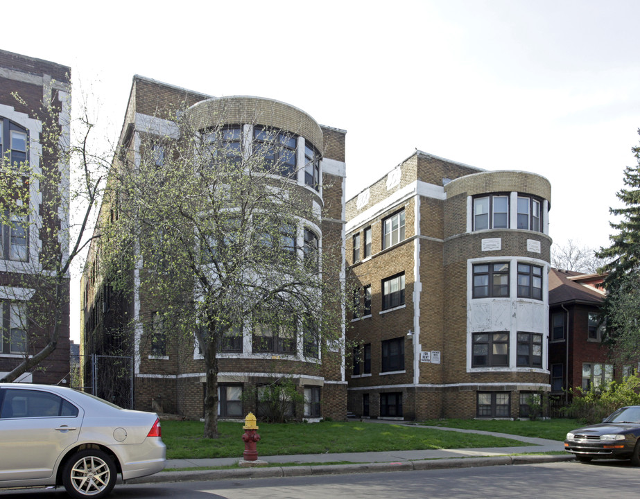 Hancock Court in Detroit, MI - Building Photo