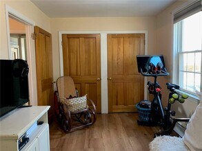 62 Dixon St in Newport, RI - Building Photo - Building Photo