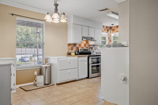 3014 Windsor Cir in Crestview, FL - Building Photo - Building Photo