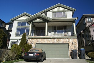 761 Huber Dr in Port Coquitlam, BC - Building Photo