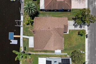 9910 Island Harbor Dr in Port Richey, FL - Building Photo - Building Photo