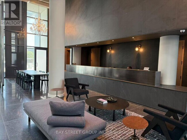 28 Interchange Wy in Vaughan, ON - Building Photo - Building Photo