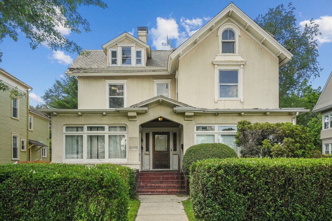 94 Park St in Montclair, NJ - Building Photo