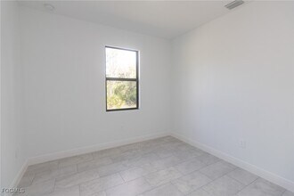 1032 N Hilton Cir in La Belle, FL - Building Photo - Building Photo