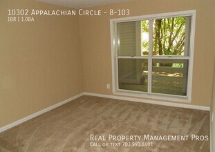 10302 Appalachian Cir in Oakton, VA - Building Photo - Building Photo