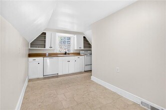 613 Pelham Rd NE in Atlanta, GA - Building Photo - Building Photo