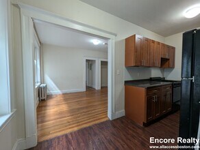 1167 Boylston St, Unit 14 in Boston, MA - Building Photo - Building Photo