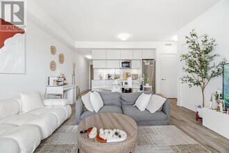 575 Bloor St E in Toronto, ON - Building Photo - Building Photo