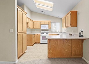 4010 Cambria Dr in Redding, CA - Building Photo - Building Photo