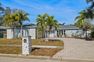 12057 96th Pl in Seminole, FL - Building Photo