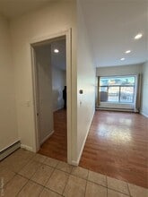 86-28-86-80 80th St in Queens, NY - Foto de edificio - Building Photo