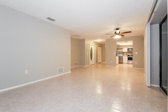 344 Sunnyside Dr in Venice, FL - Building Photo - Building Photo