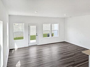 911 Pilot St in Haw River, NC - Building Photo - Building Photo