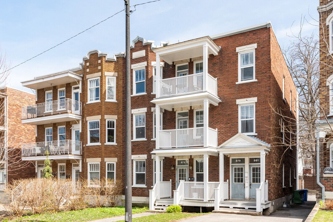 881 De Lévis Av in Québec, QC - Building Photo