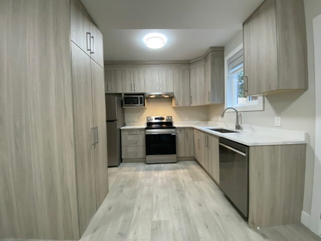 5117 Williamson Rd in Nanaimo, BC - Building Photo - Building Photo