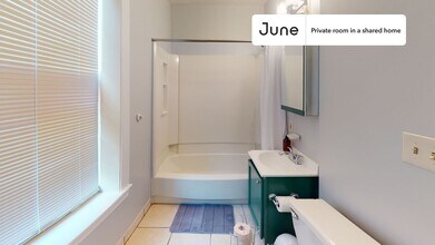 Room in Shared 4 bed/2 bath home, Unit A in Boston, MA - Building Photo - Building Photo