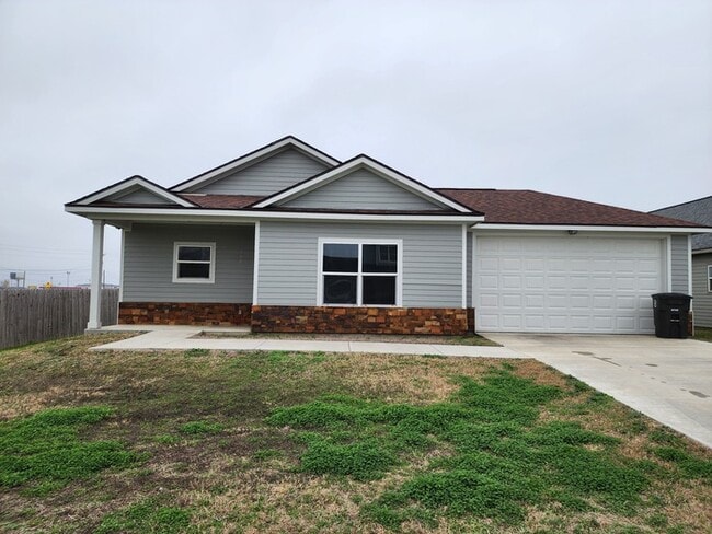 property at 106 Hummingbird Ave