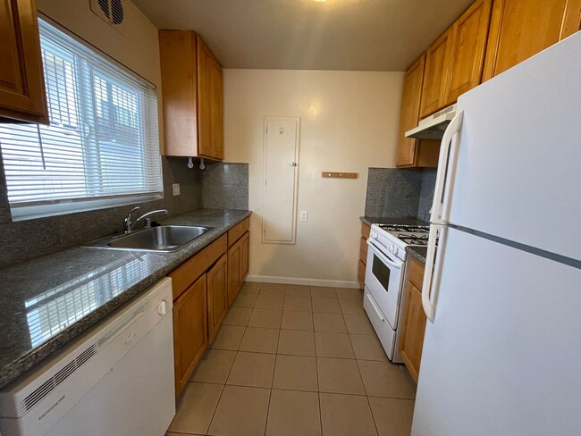 property at 655 Oakland Ave