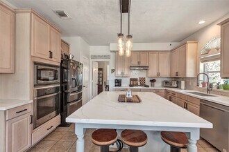 6919 S Gold River Cir in Missouri City, TX - Building Photo - Building Photo