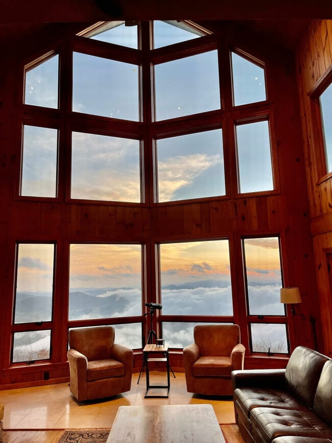 122 The Oz Rd in Beech Mountain, NC - Foto de edificio - Building Photo