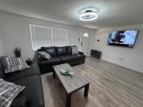 7333 Star Dust Dr in Port Richey, FL - Building Photo - Building Photo