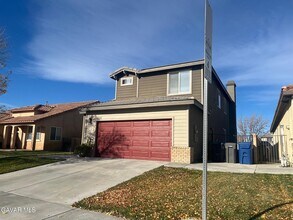 4111 Vahan Ct in Lancaster, CA - Building Photo - Building Photo