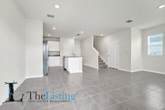 5650 Anders Way in St. Cloud, FL - Building Photo - Building Photo