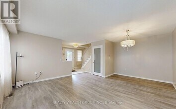 11 Birchcliffe Dr in Brampton, ON - Building Photo - Building Photo