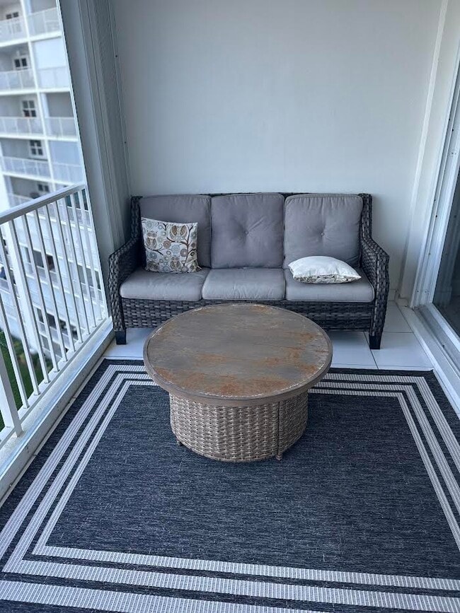 3101 S Ocean Blvd, Unit Highland Beach Condo in Highland Beach, FL - Building Photo - Building Photo