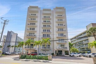 95 N Birch Rd, Unit 302 in Fort Lauderdale, FL - Building Photo