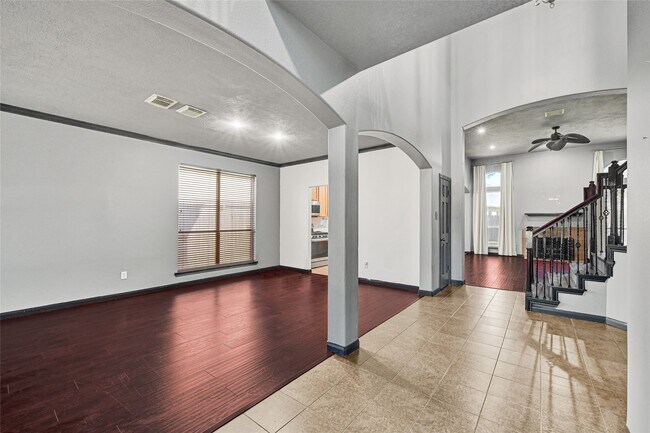 property at 8514 Discus Dr