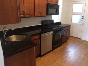 2616 N Marshfield Ave, Unit G00C in Chicago, IL - Building Photo - Building Photo