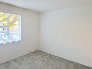 27301 Toro Vis St in Menifee, CA - Building Photo - Building Photo