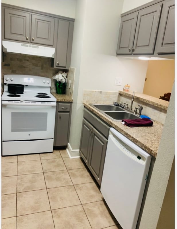 14732 Hooper Rd in Baton Rouge, LA - Building Photo - Building Photo