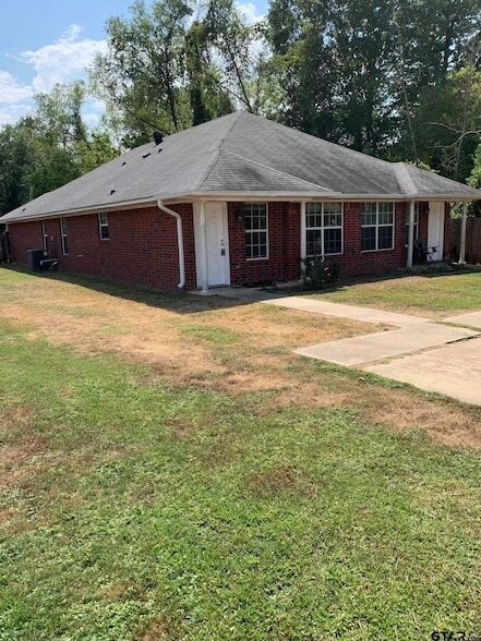 property at 113 Elm Creek Dr