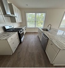 1722 Old Brick Rd, Unit B in Glen Allen, VA - Building Photo - Building Photo