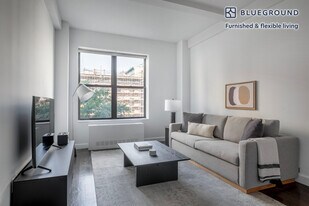 212 W 91st St in New York, NY - Building Photo