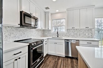 902 SW Hopi Cir in Bentonville, AR - Building Photo - Building Photo