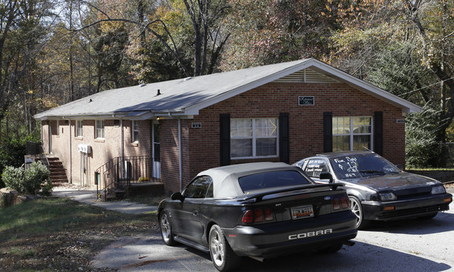 31 Robin Hood Rd in Taylors, SC - Building Photo - Building Photo