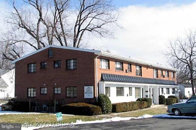 2761 Annandale Rd