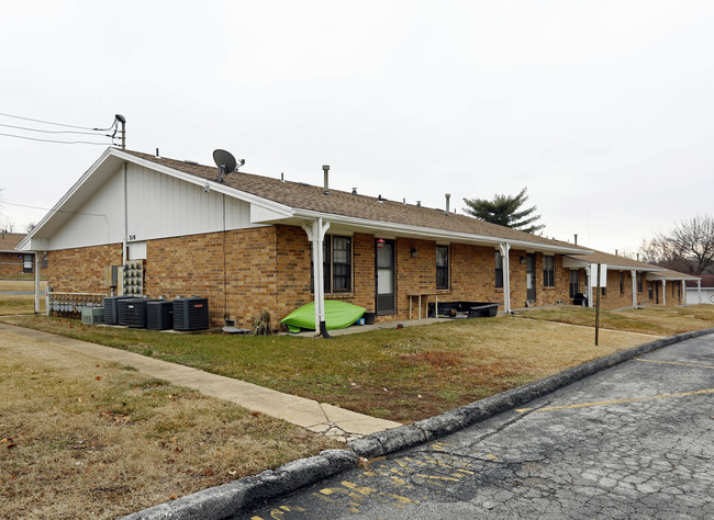 Oak Lawn in Springfield, MO - Foto de edificio - Building Photo