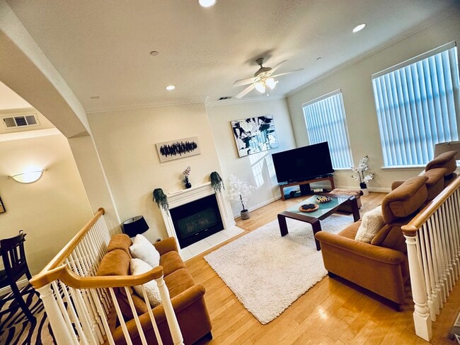property at 4106 W Kling St