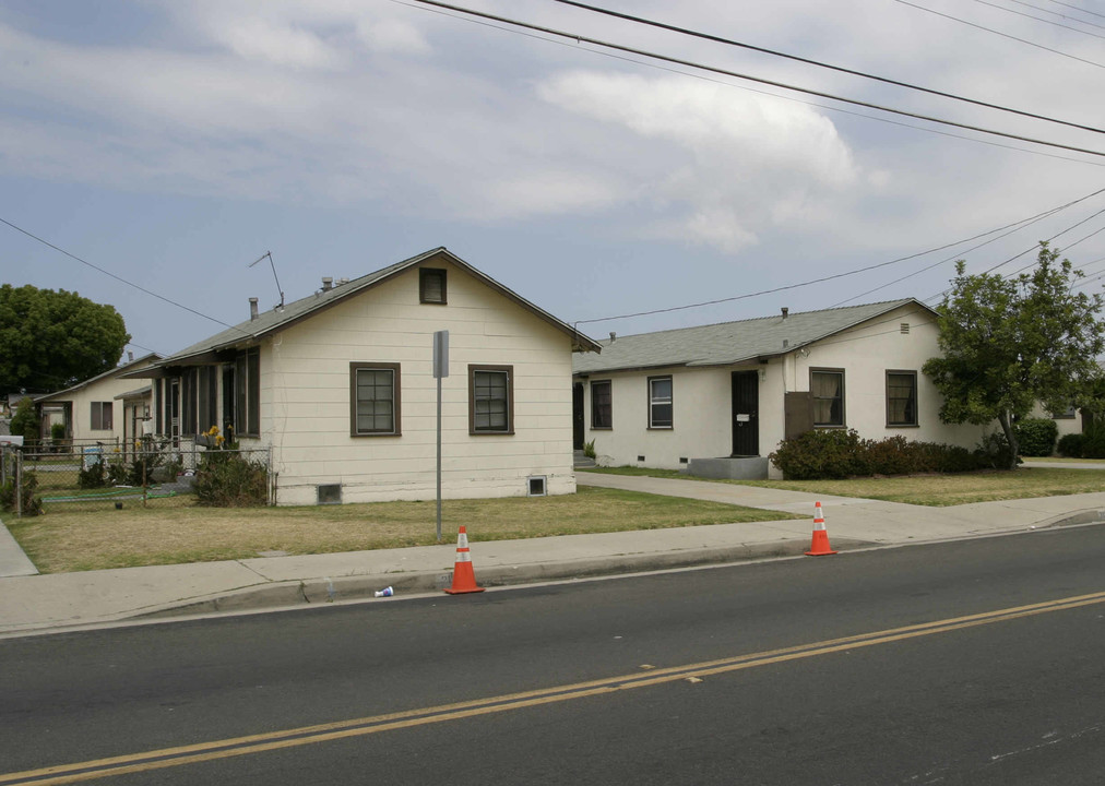 21929 Dolores St in Carson, CA - Building Photo