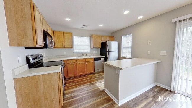 255 Luzelle Dr in Winston-Salem, NC - Building Photo - Building Photo