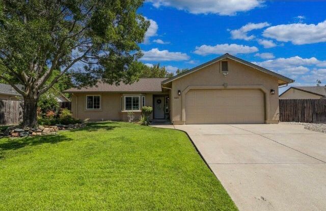 4469 Rose Terrace Dr in Redding, CA - Building Photo