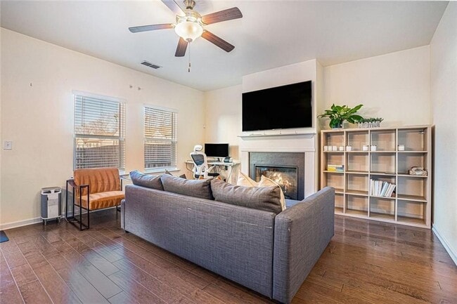 5526 Donerail St in Lithonia, GA - Foto de edificio - Building Photo