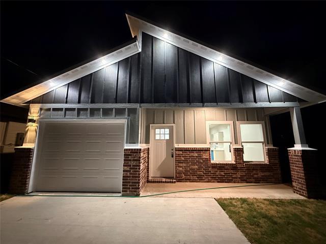 property at 2306 Polk St